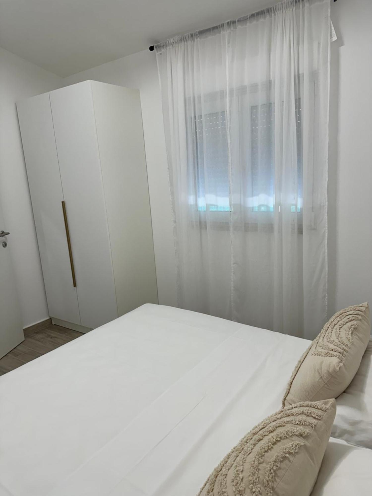 Deluxe apartments Kate Makarska Buitenkant foto