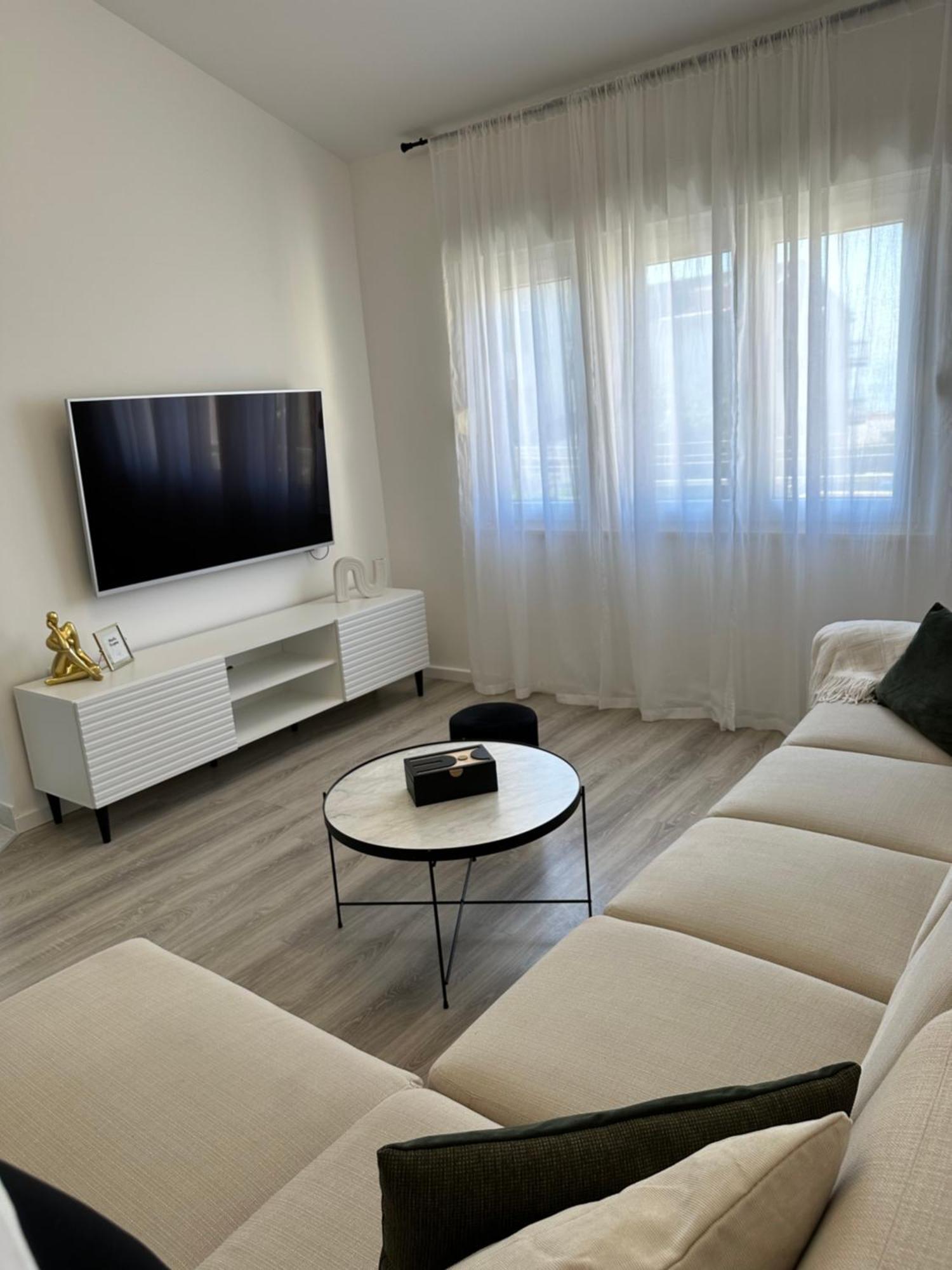 Deluxe apartments Kate Makarska Buitenkant foto