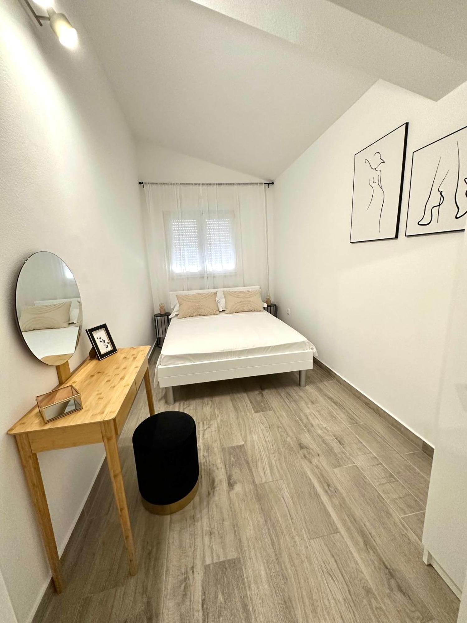 Deluxe apartments Kate Makarska Buitenkant foto