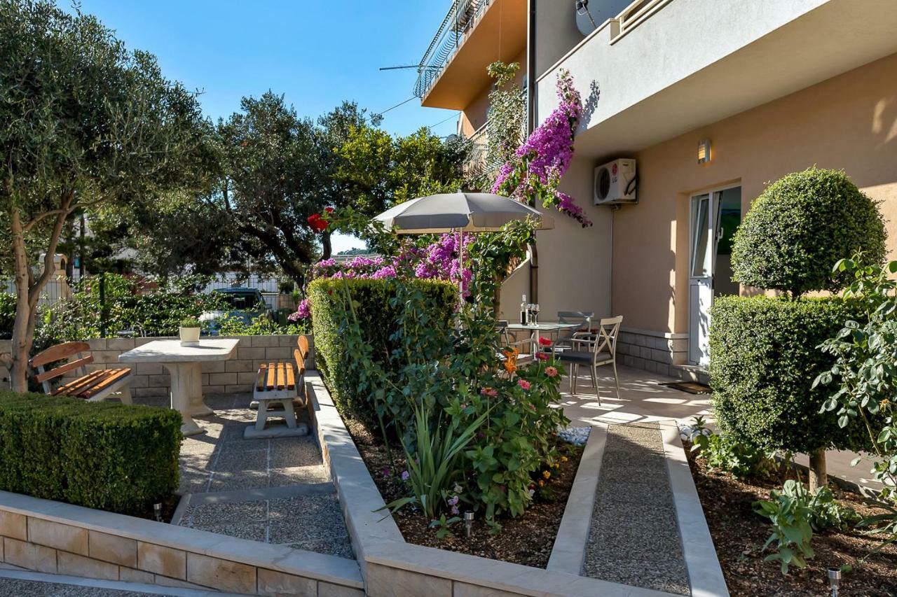 Deluxe apartments Kate Makarska Buitenkant foto